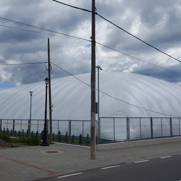 Balon comănești piscină 02